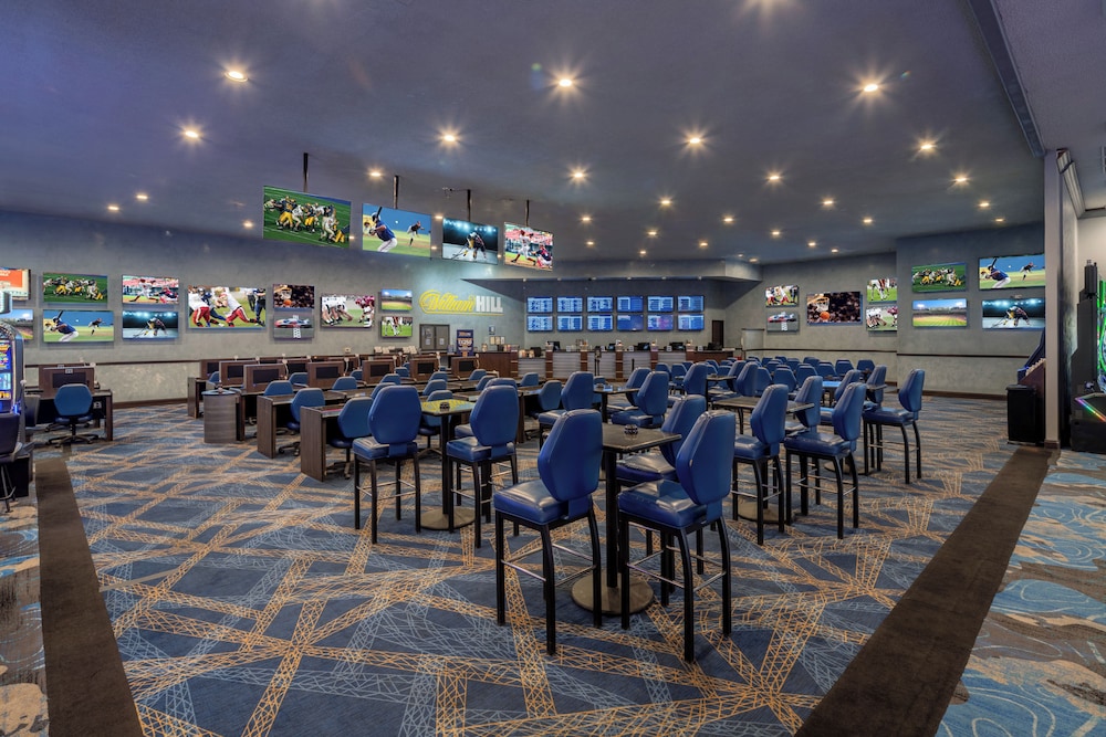 Edgewater Hotel Casino 38/58