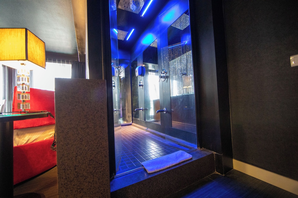 No 19 Boutique Hotel 40/69