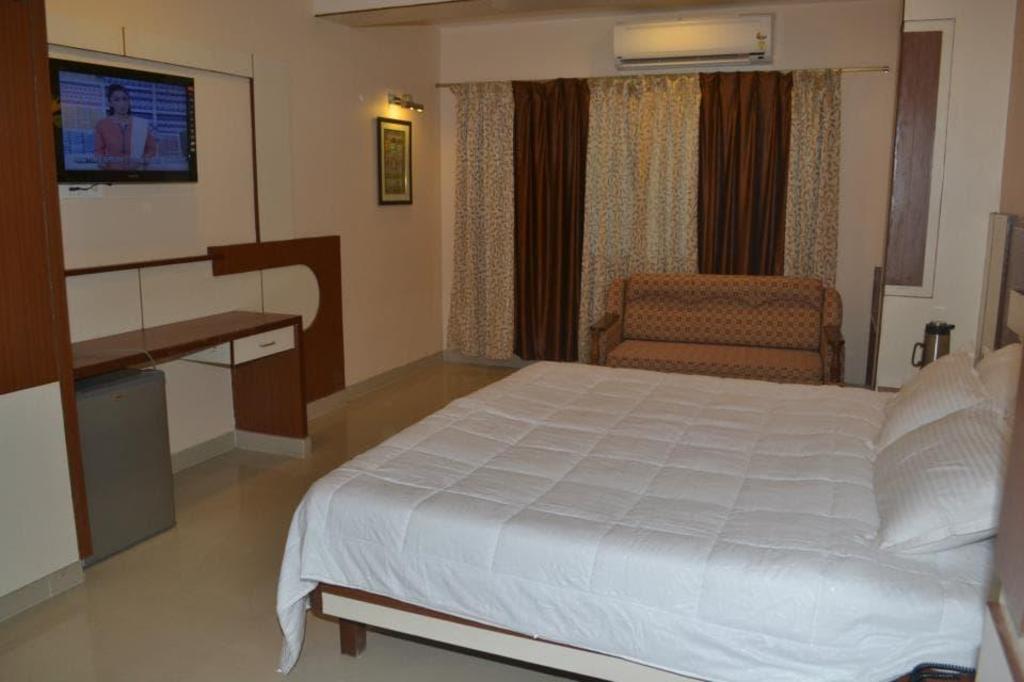 Nayak Beach Resort 13/27