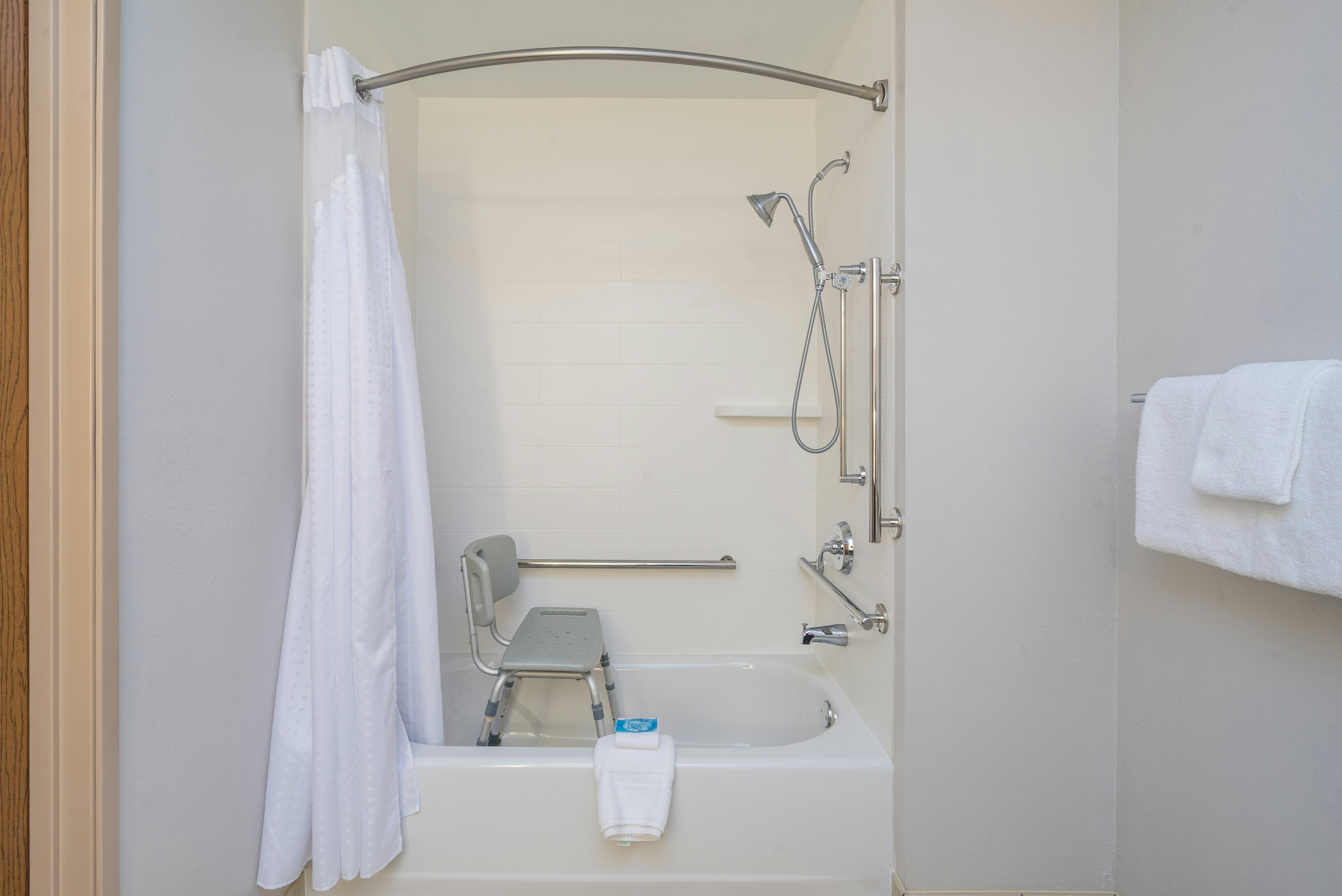 Holiday Inn Express Howe (Sturgis, Mi) 47/49