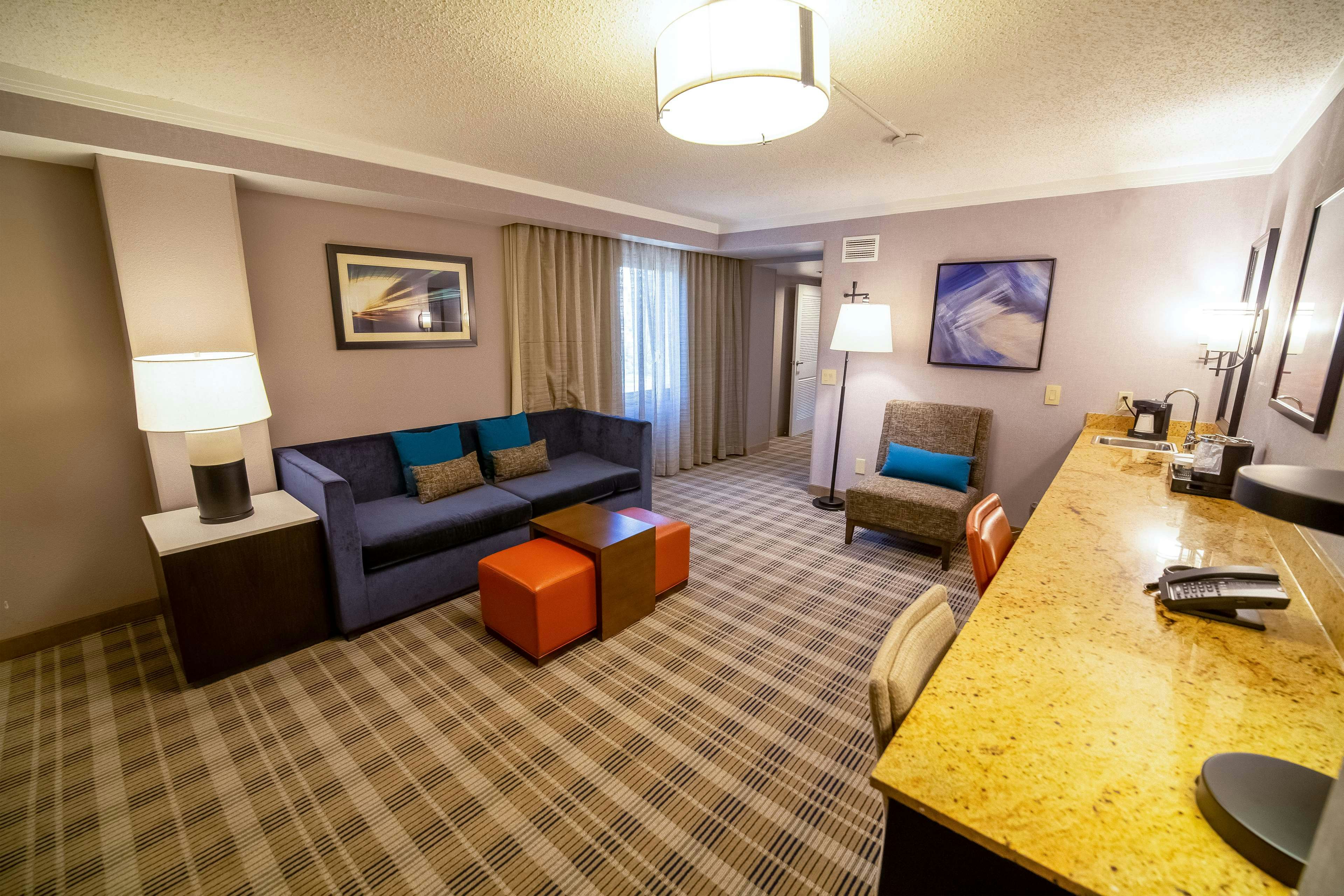 Embassy Suites by Hilton Kansas City Overland Park 34/50