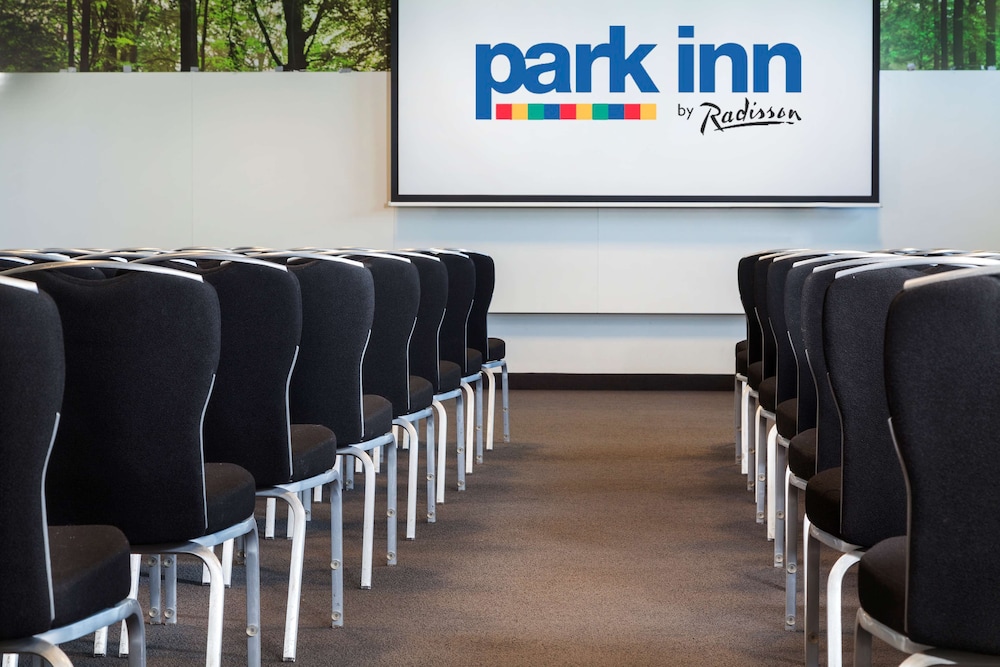 Park Inn By Radisson Liege Airport 72/81