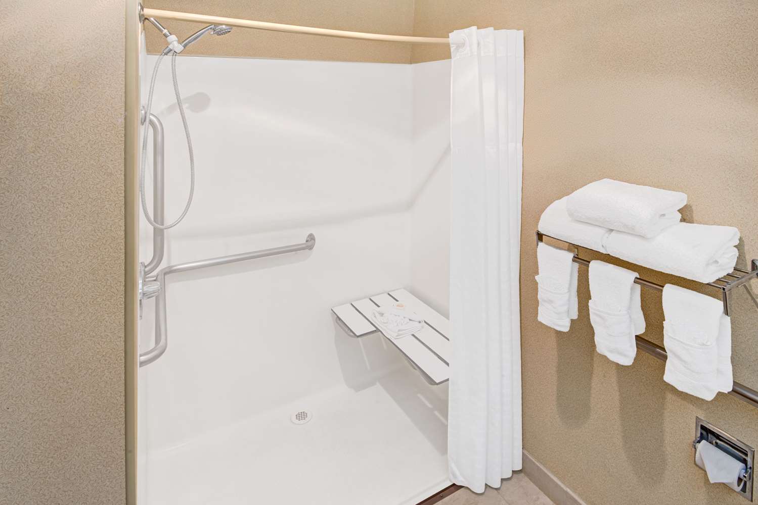 Days Inn & Suites By Wyndham Airport Albuquerque 38/38