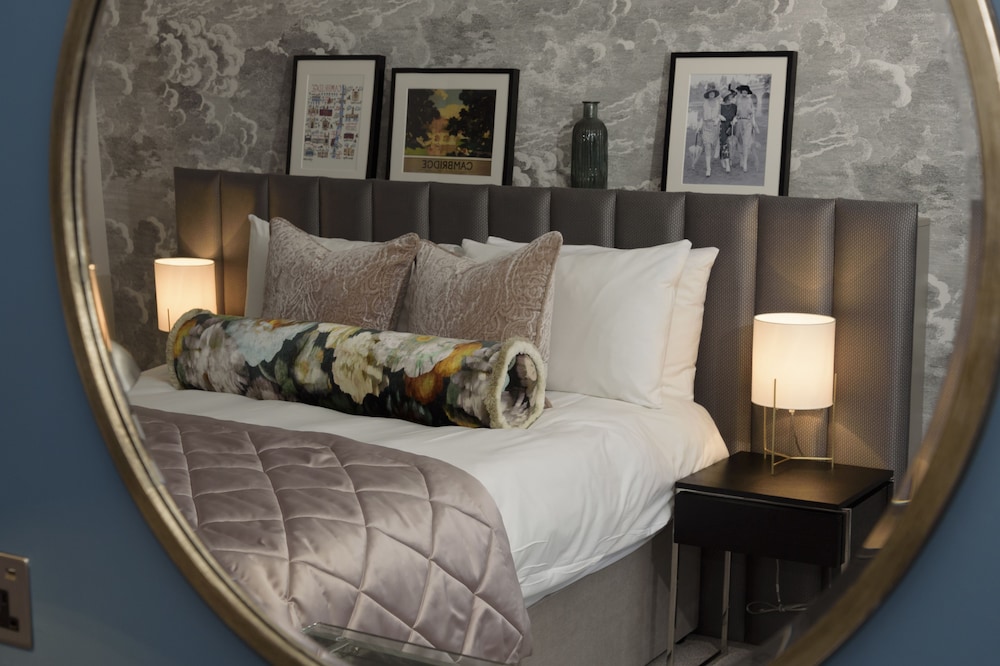 The Gonville Hotel 34/80