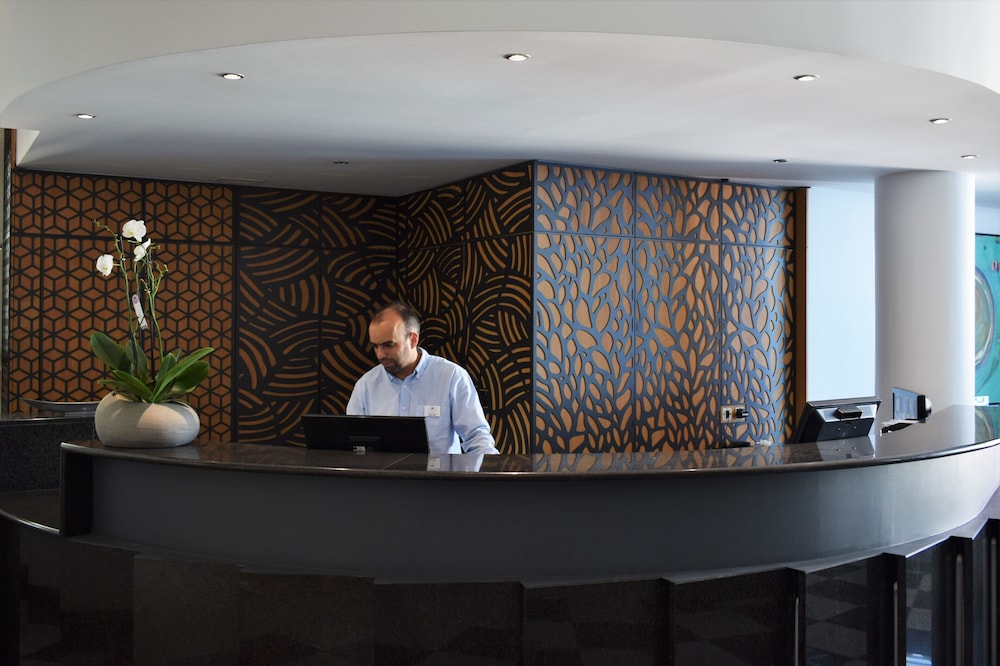 Lobby at Madeira Regency Cliff - Adults Only, FUNCHAL