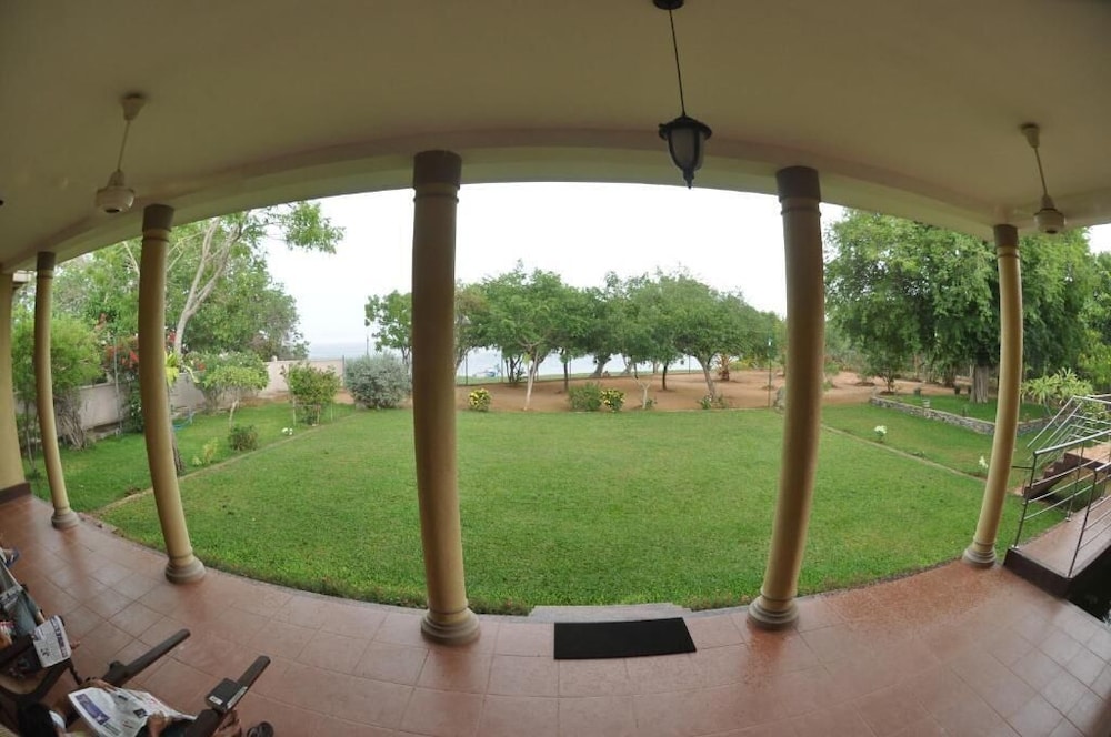 The Lake View Bungalow Yala 20/50