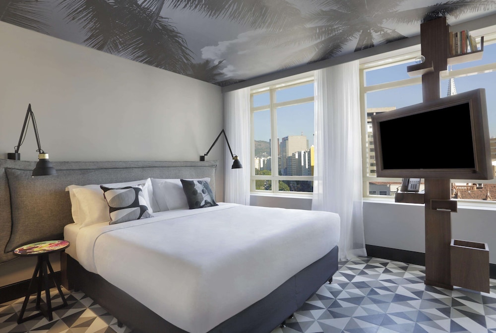 STANDARD, KING BED