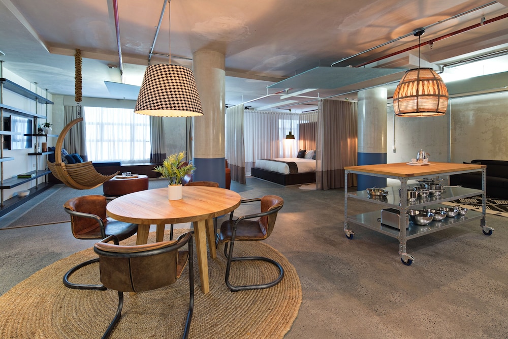Zara Tower Serviced Apartments 67/78