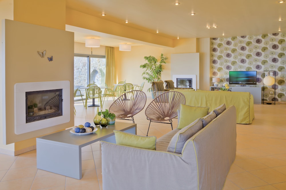 Marini Luxury Apartments And Suites 55/75
