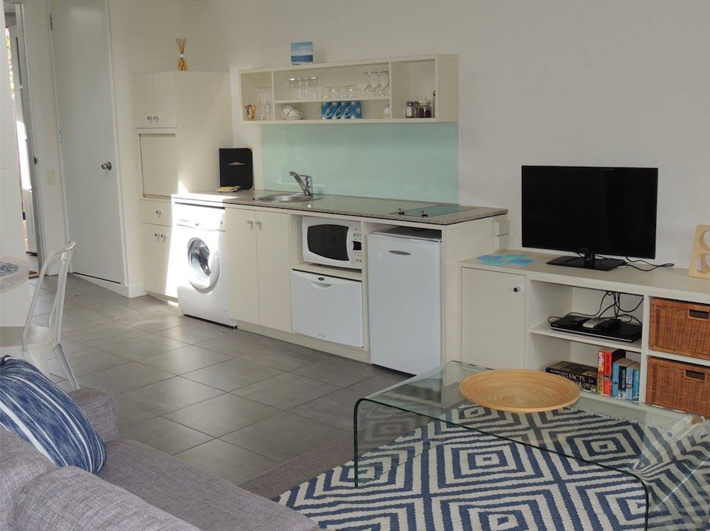 Oceanic Apartments Sorrento 7/69
