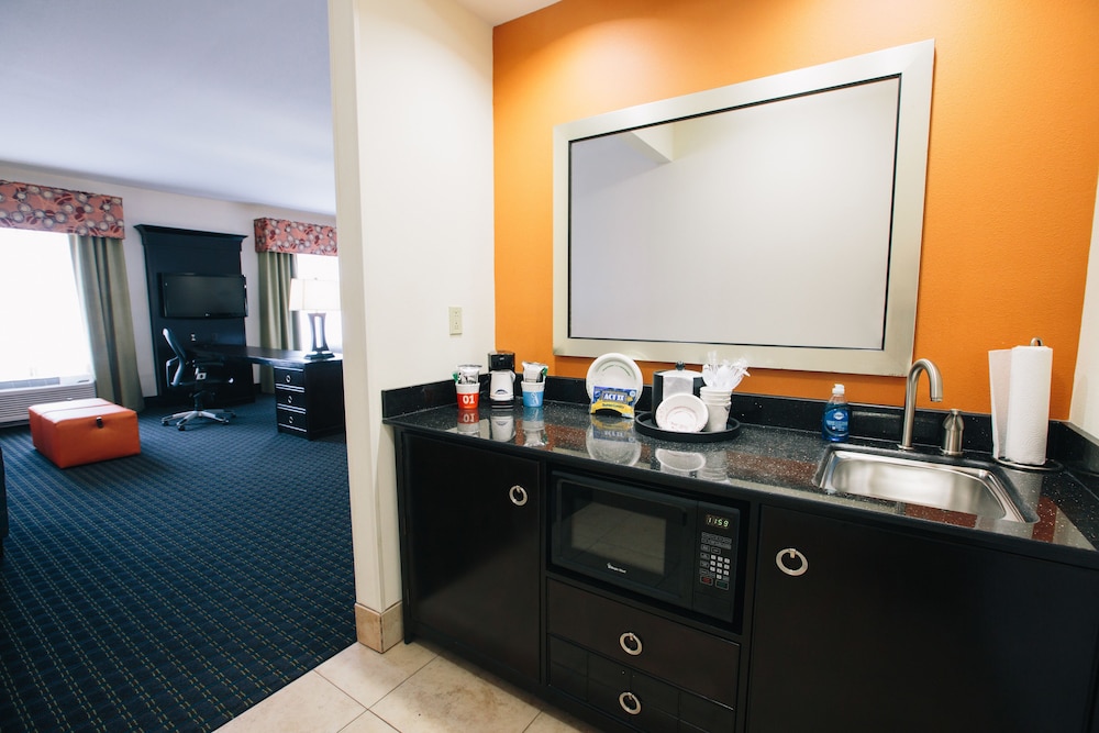 Hampton Inn Suites Effingham 49/63