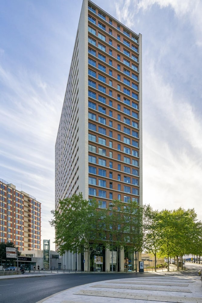 Panoramic Living 47/50