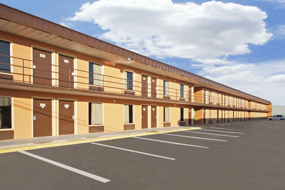 Rogers Inn 32/34