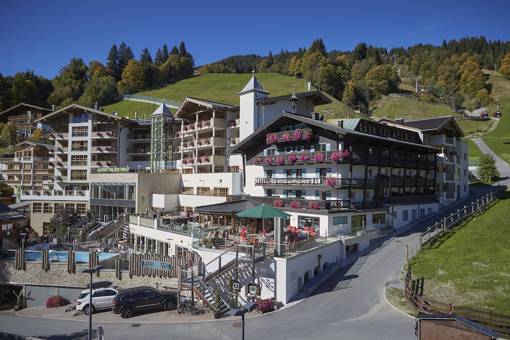 HAUS WOLF IM ALPINE PALACE NEW BALANCE LUXUS RESORT 2/50