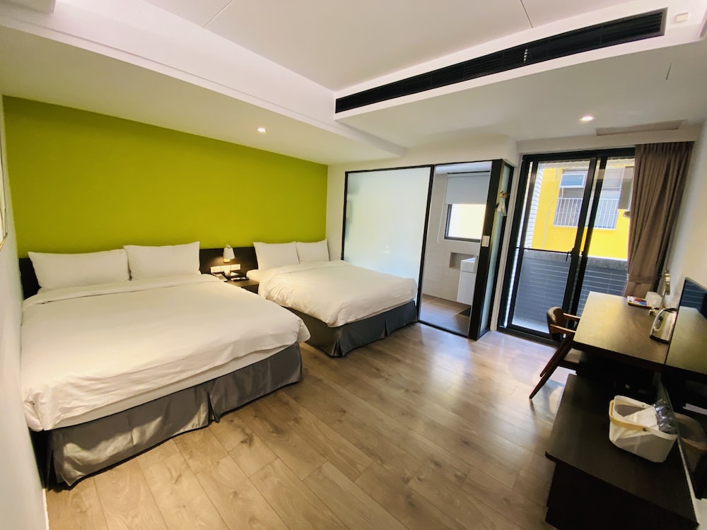 Greenight Hotel 34/72
