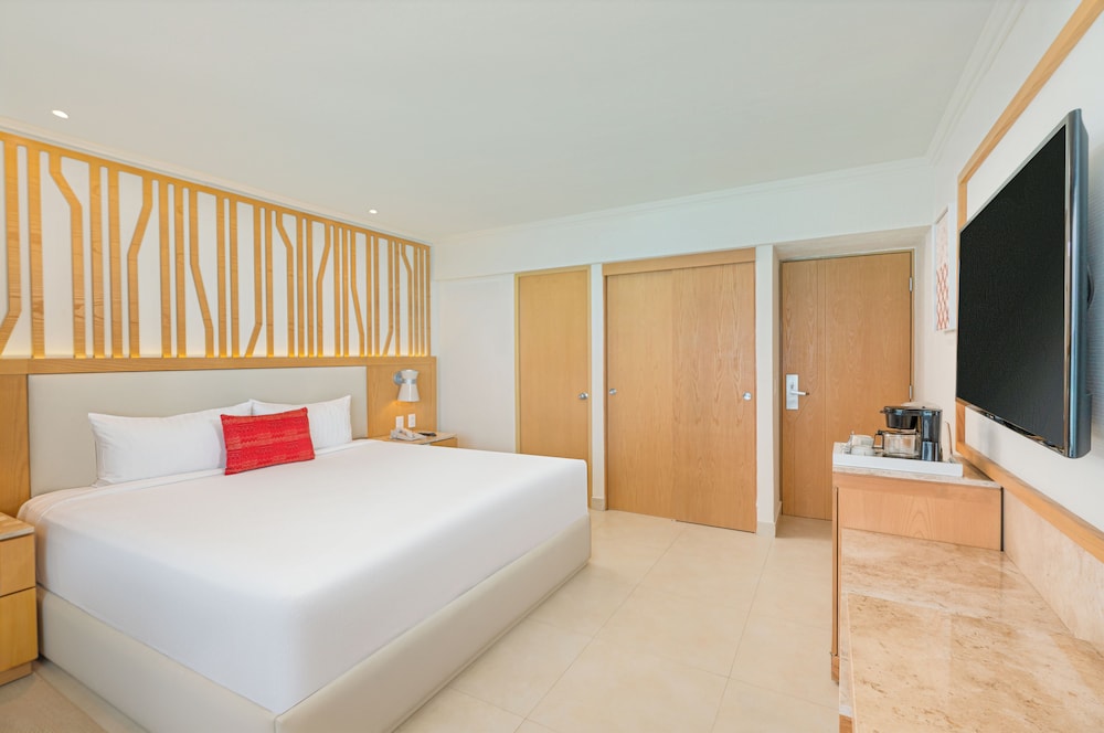 Royal Solaris Cancun All Inclusive 23/76