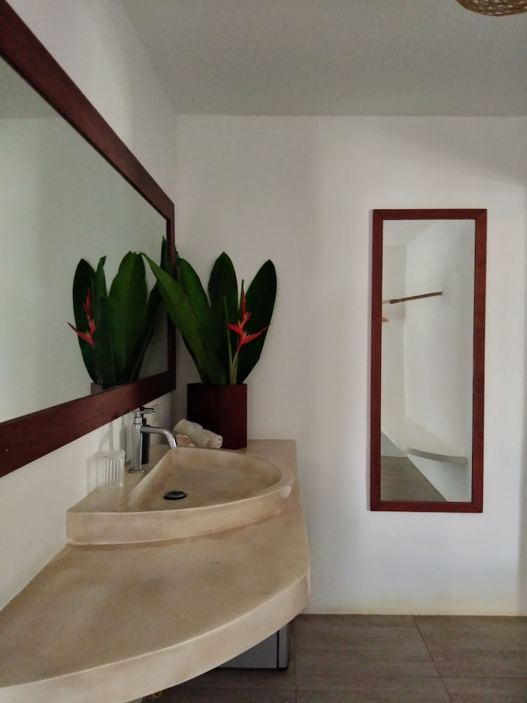 Villa Kalachuchi B&B 39/56