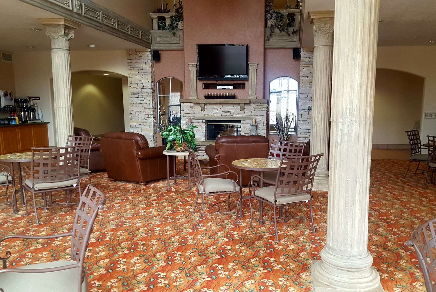Baymont by Wyndham Belen NM 4/4
