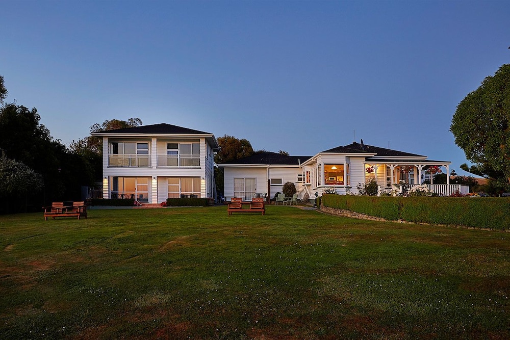 Bendamere House Bed Breakfast 59/67