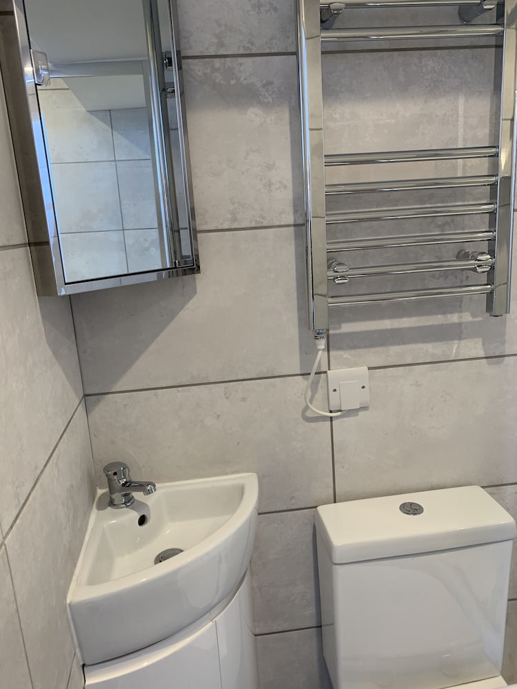 Marlborough Seafront Holiday Apartments 45/50