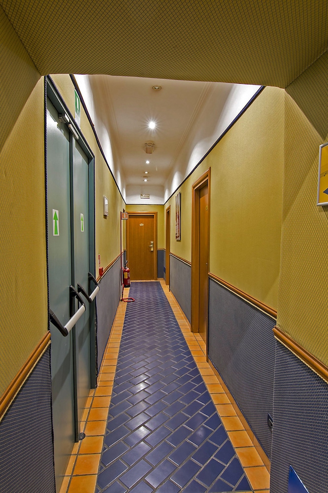 Hotel Lirico Roma 45/63