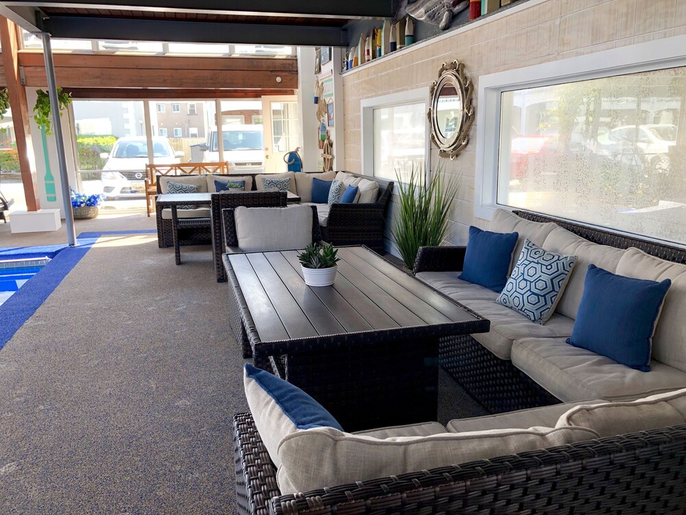 Hyannis Inn 28/50