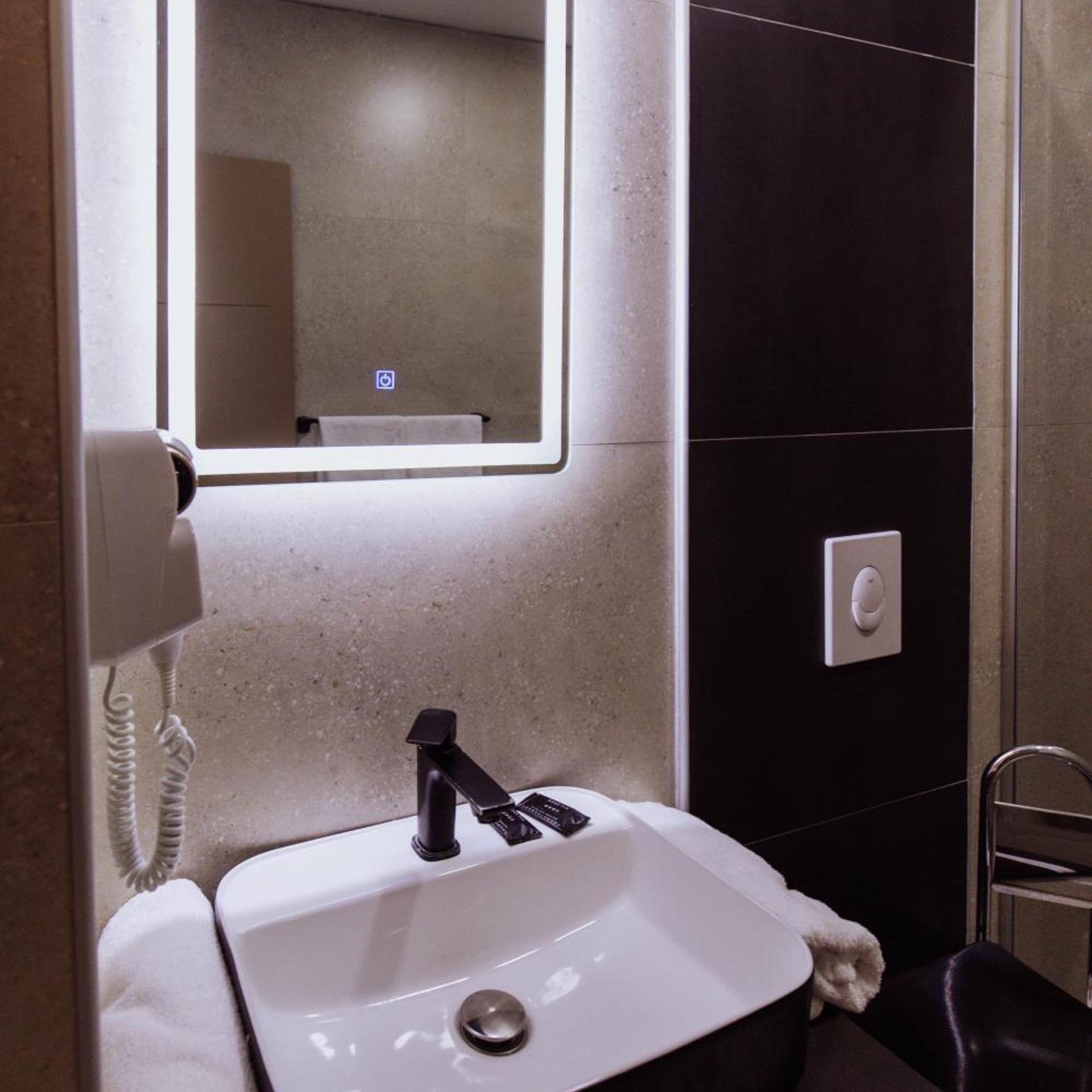 Royal G Hotel and Spa 57/58