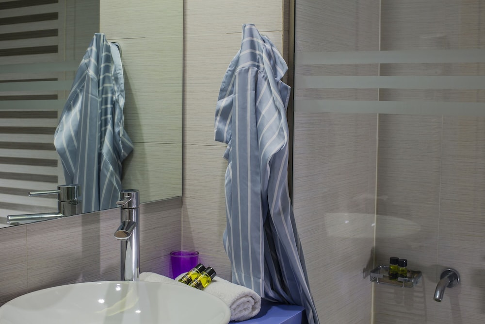 Novus City Hotel 4/38