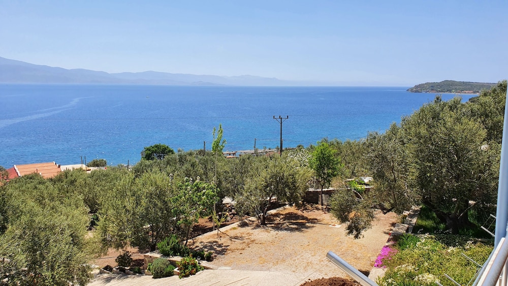 Nazan Motel & Restaurant & Beach 25/50
