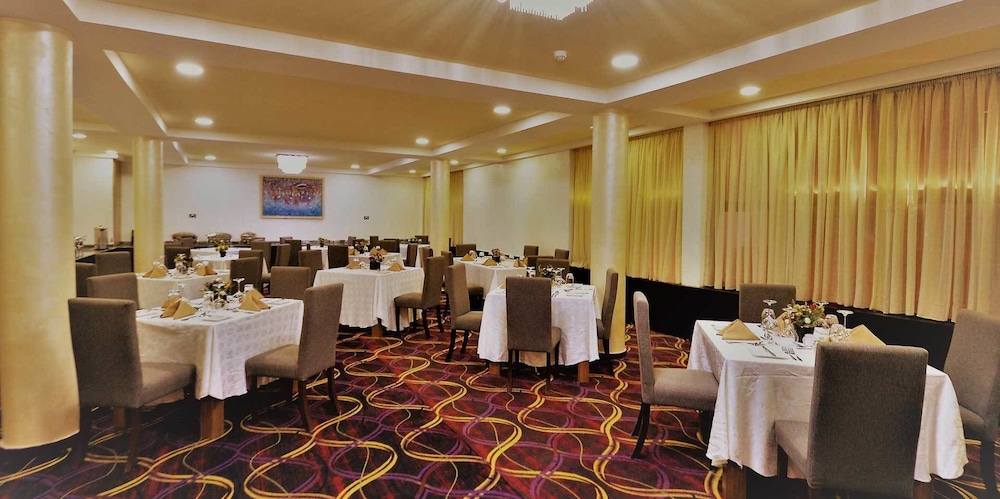 Treasures Suites & Conferences 27/35