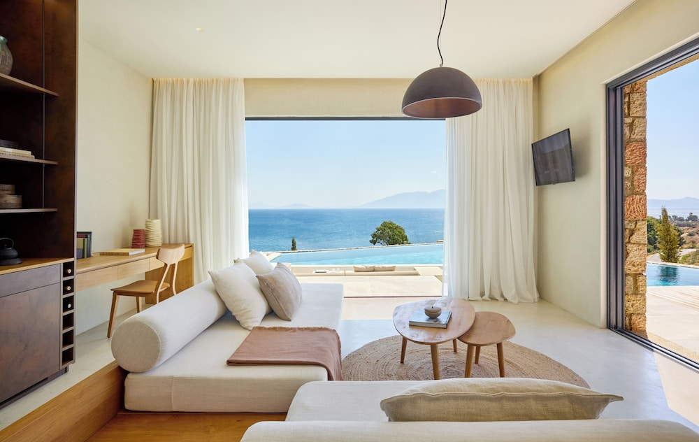 KOIA All Suite Wellbeing Resort 55/73