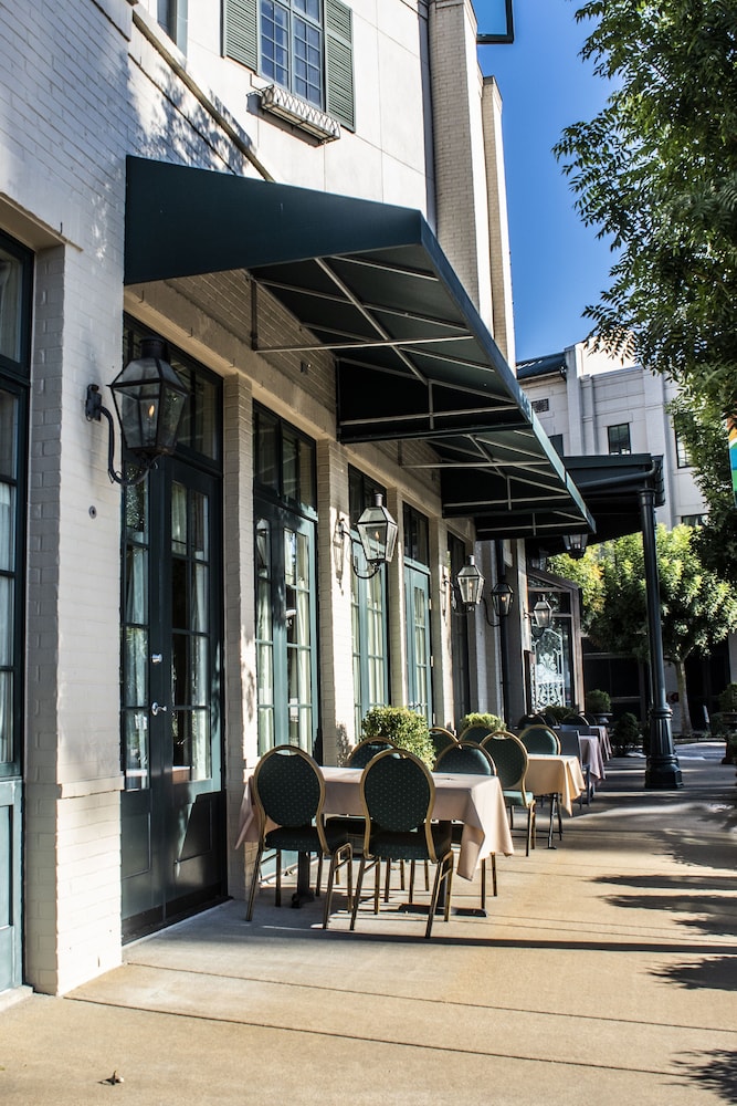 River Inn Of Harbor Town in MEMPHIS - TN