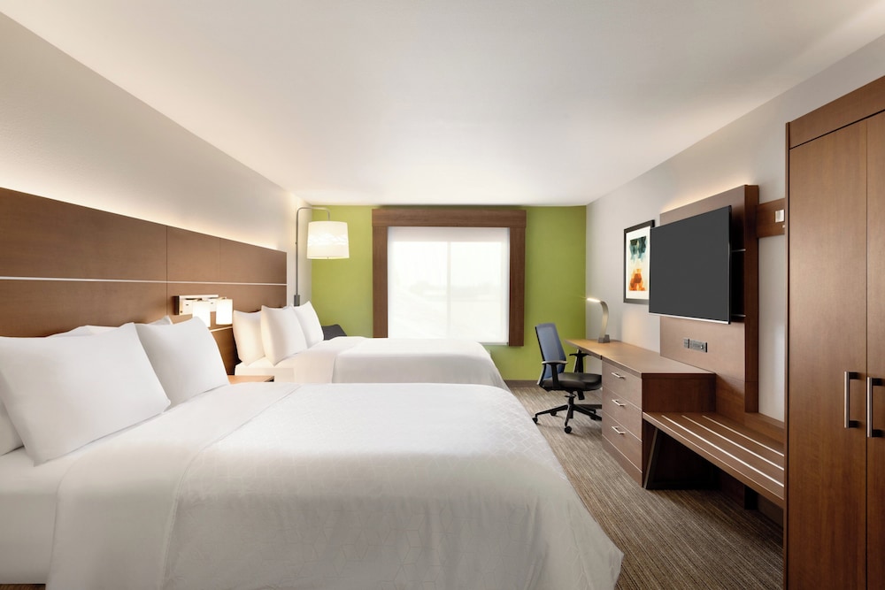 Standard, 2 Queen Beds