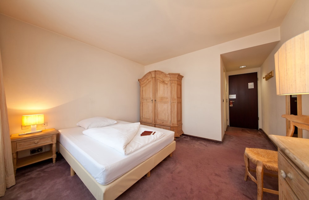 Hotel Madison 52/100
