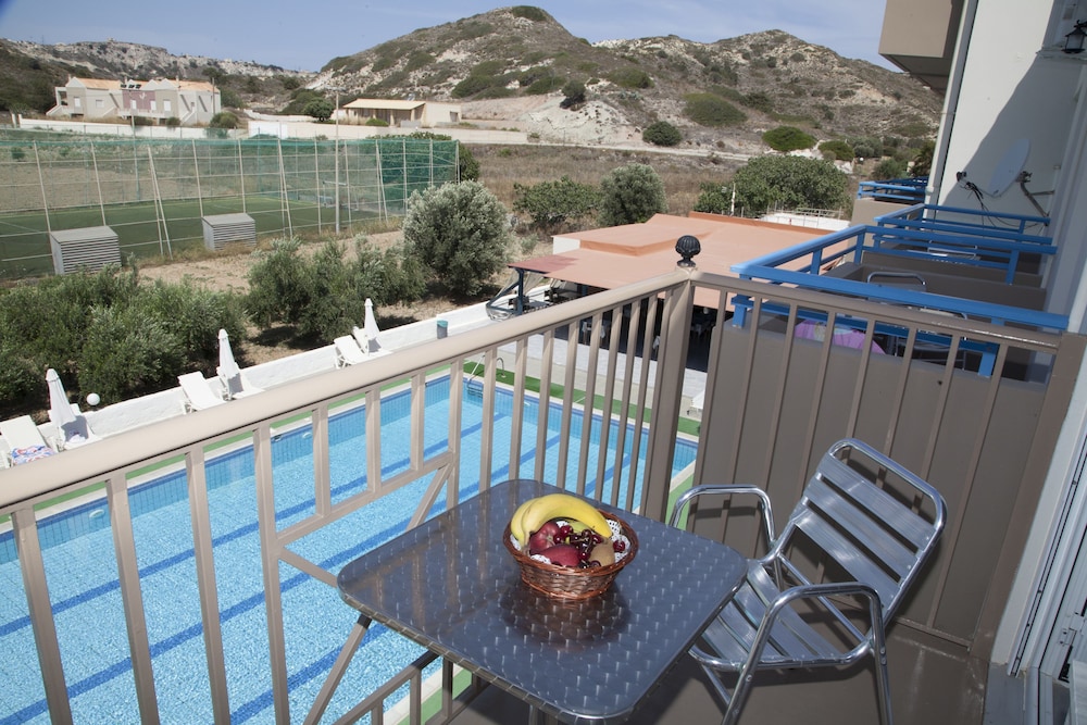 Hotel Athinoula 64/66