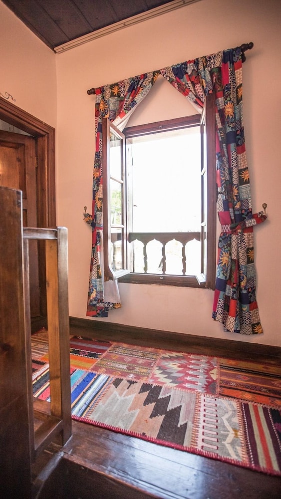 Chez Rumi Butik Otel 25/50