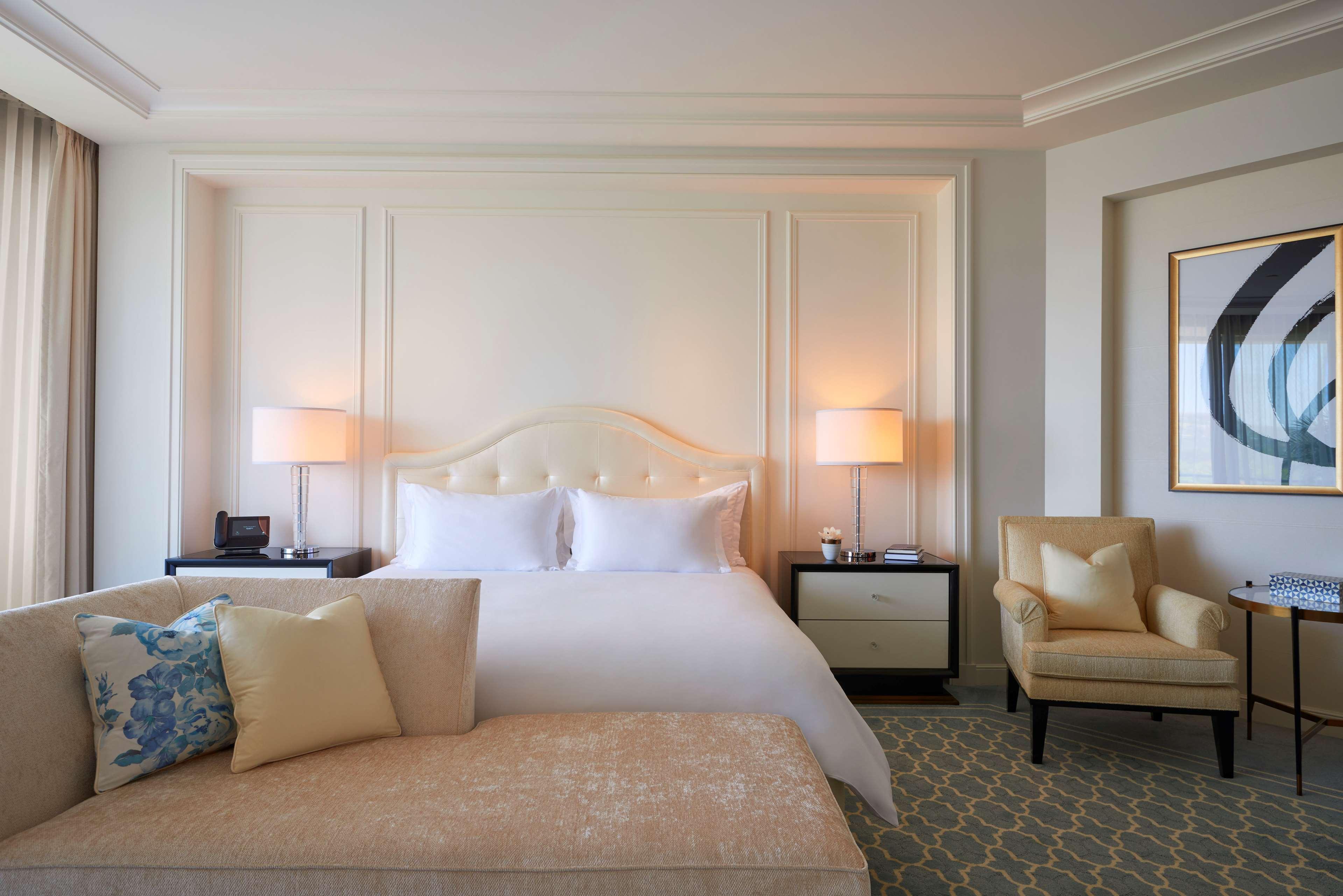 Beverly Hills, King Bed, with View, Terrace