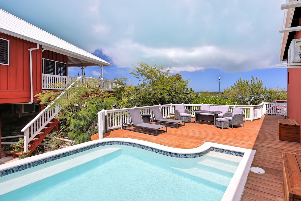 Neptune Villas 46/74