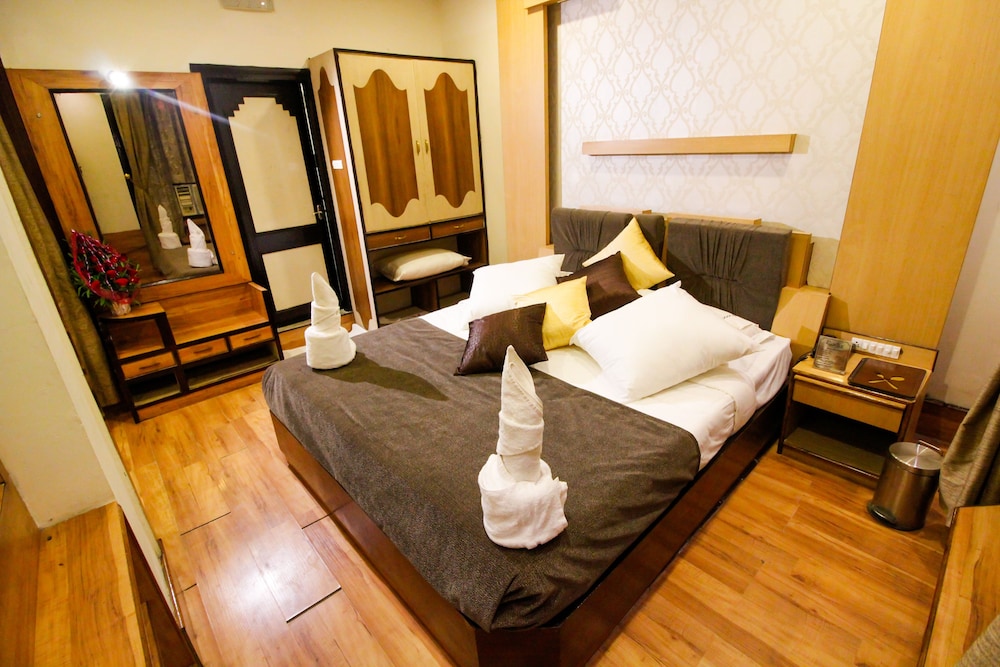 HOTEL RISHI REGENCY 13/32