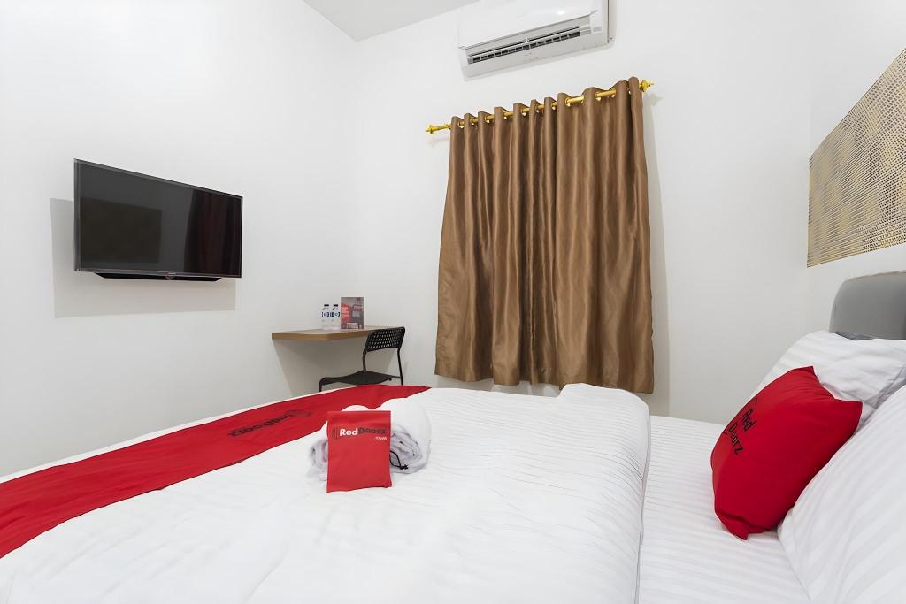 Reddoorz Plus Boulevard Residence Bsd 18/29