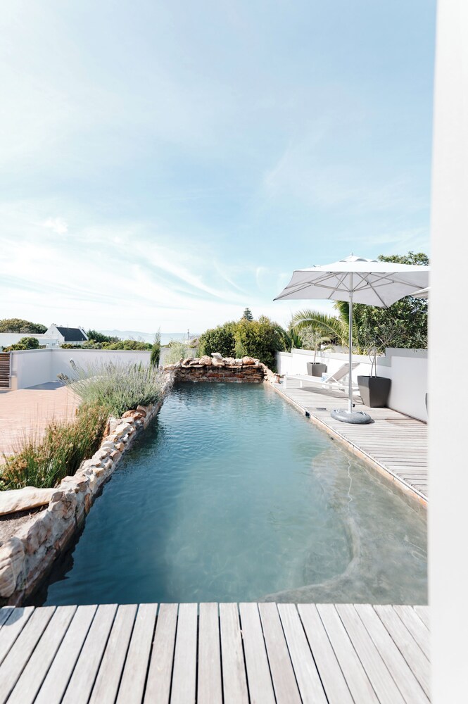 Whale Away Guest House 38/50
