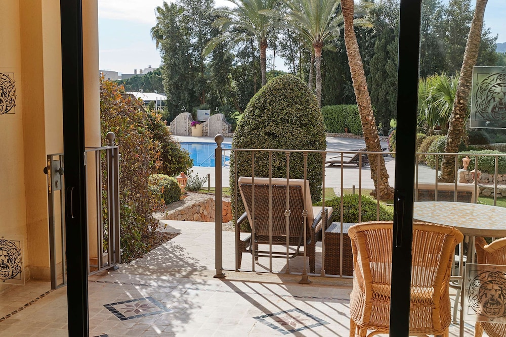 THE CAMP DE MAR Hotel & Resort 43/50