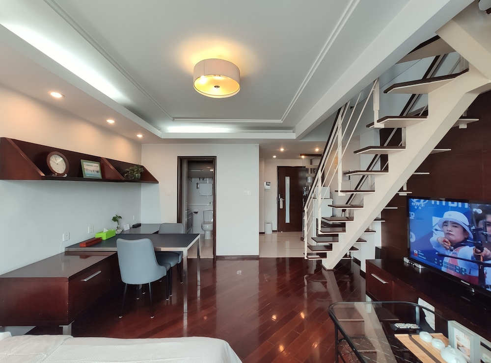 World Union Service Apartment Cosmo 50/72