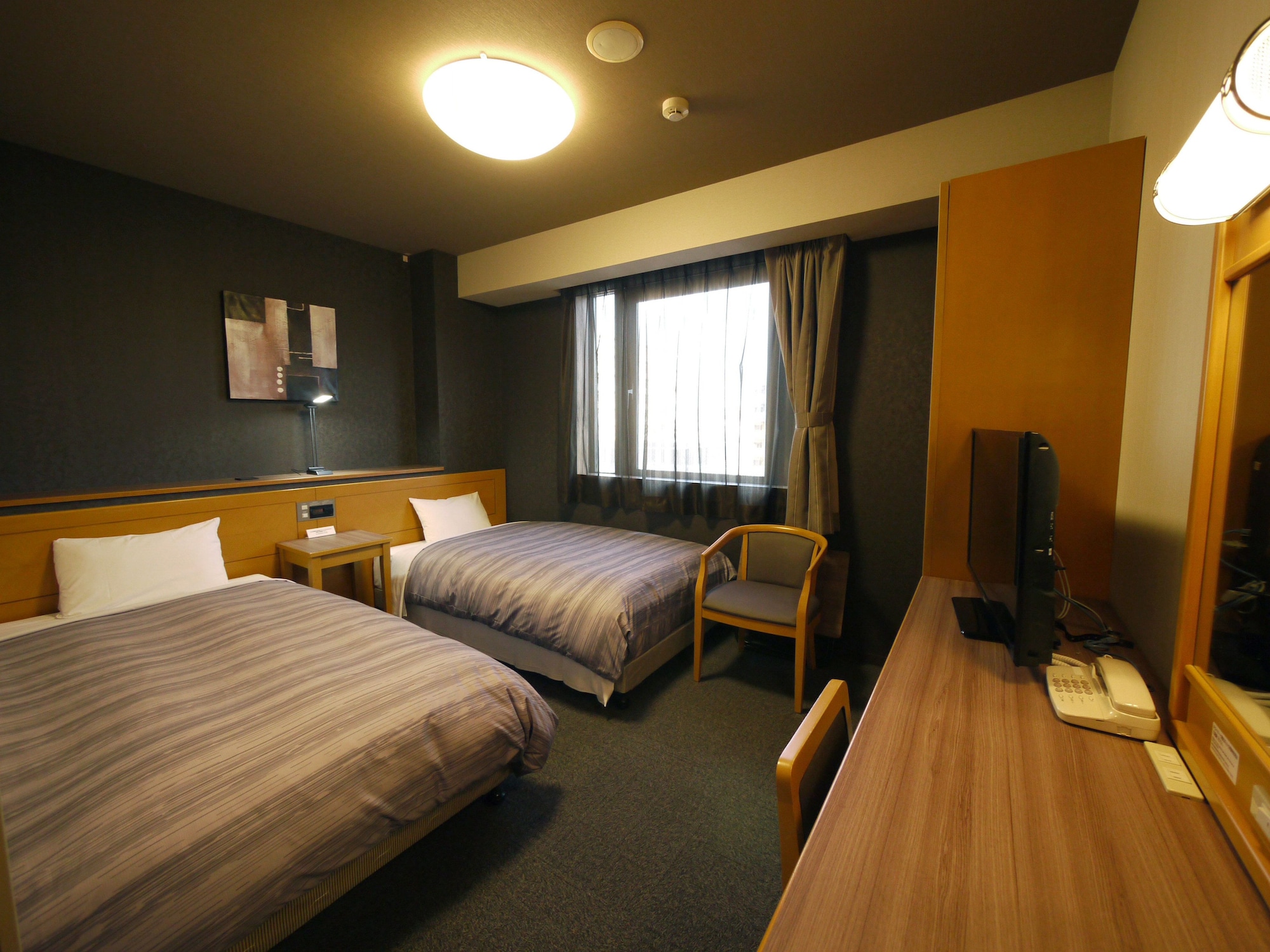 ROOM, TWIN BEDS