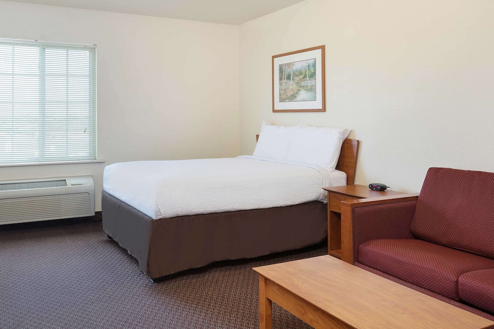 WoodSpring Suites Tyler Rose Garden 12/23