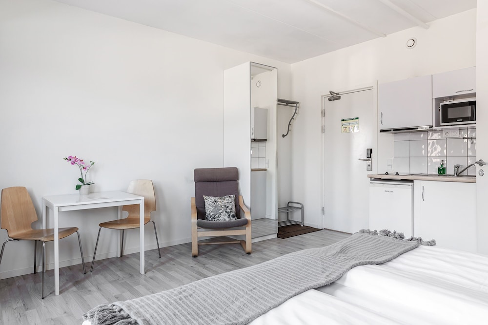 Part-Time Home Slagsta Strand 6/13