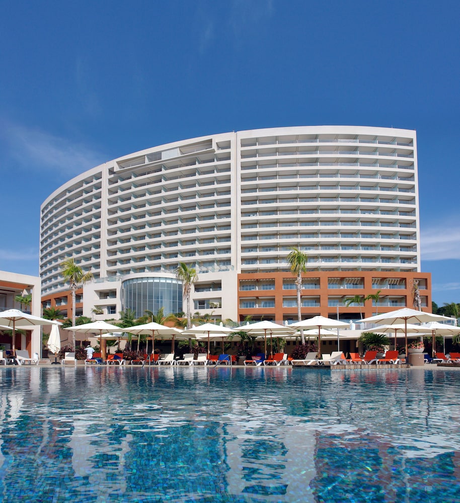 Hotel Azul Ixtapa Grand Resort Spa and Convention Center 1/51
