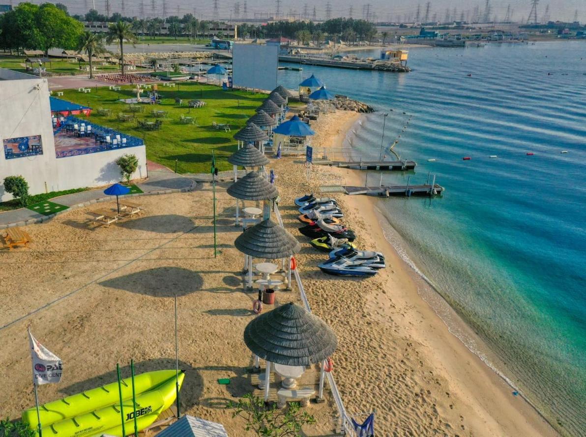 منتجع شاطئ النخيل(Palm Beach Resort) 68/73