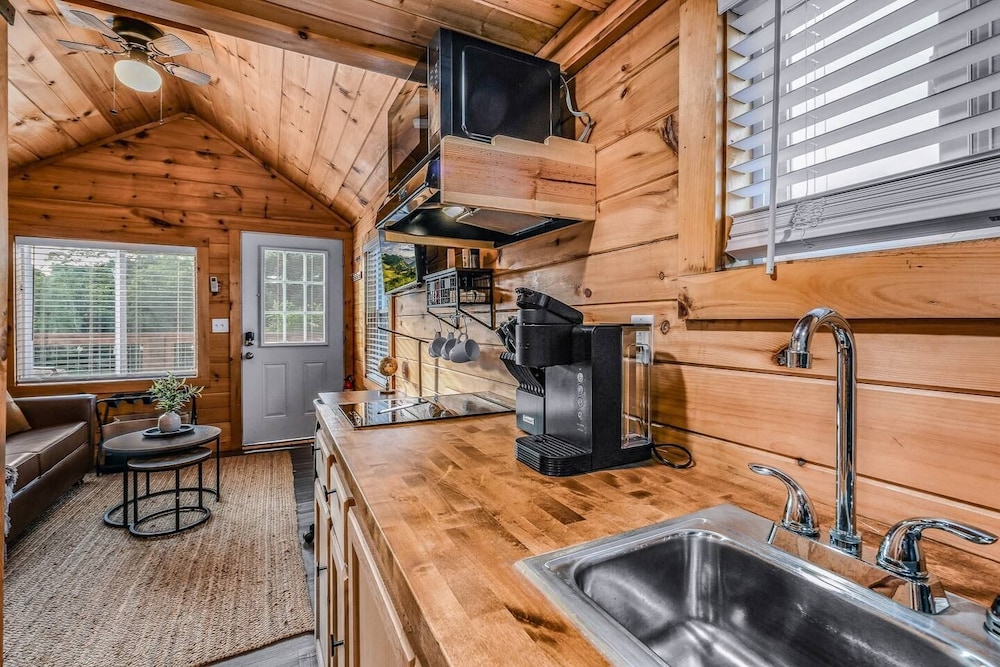 Sojourn Lodging 31/53