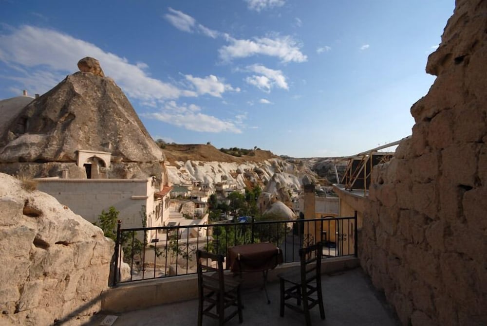 Arif Cave Hotel 44/50